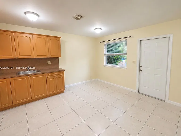 2227 Monroe St #6 — Photo 12