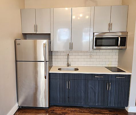 2nd image of 74 Eldert St #18