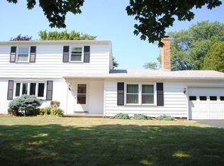 713 Sharon Dr, Rochester, NY 14626