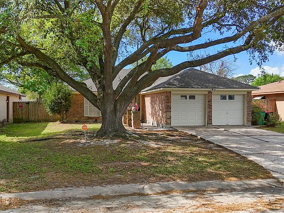 2nd image of 2205 Buchanan Dr