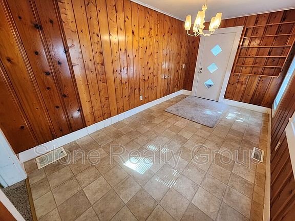 2nd image of 1700 N 16th St