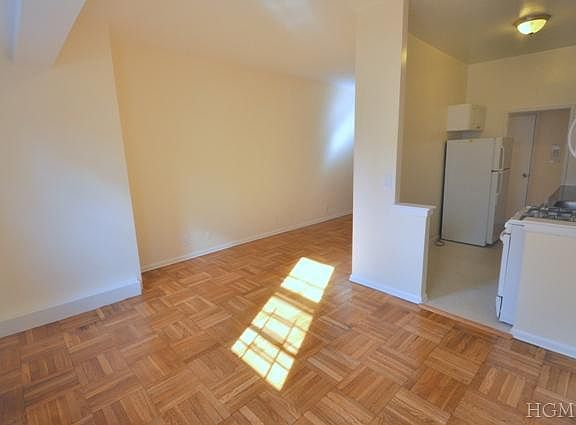 5th image of 1299 Palmer Ave APT L1