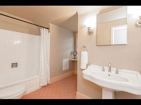 2nd image of 6641 Cherry St