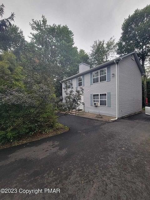1st image of 9853 Deerwood Dr