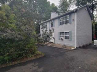 9853 Deerwood Dr, Tobyhanna, PA