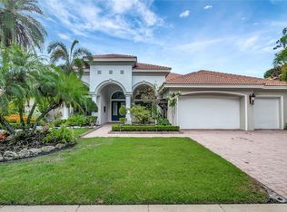 9630 Tree Tops Lake Rd, Tampa, FL 33626