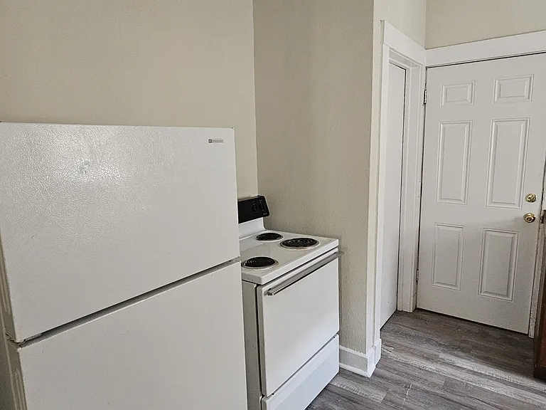 532 N Estelle Ave — Photo 6