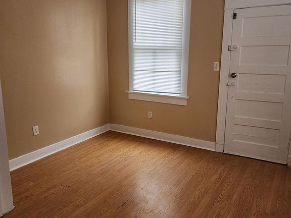 3rd image of 2452 N Derbigny St