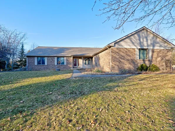 10115 County Line Rd, Ortonville, MI 48462