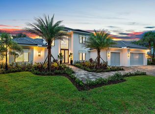 21 Bay Harbor Rd, Tequesta, FL 33469