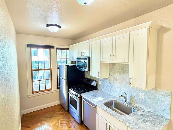 5th image of 3140 21st St APT 103A