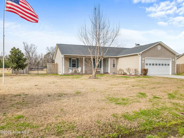 212 Hackney Ridge Lane, Jacksonville, NC 28540