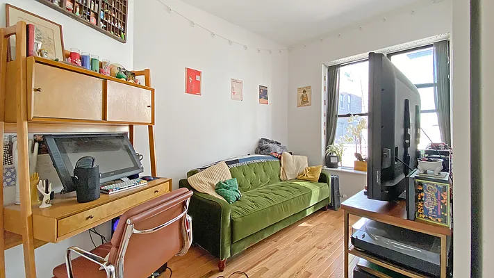 Rented by Compass | media 24