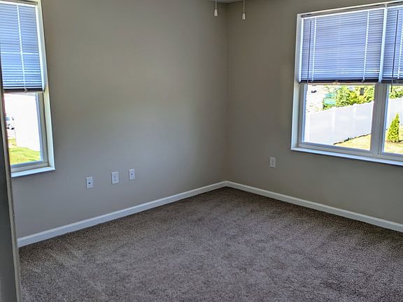 3rd image of 1145 Edwards Rd #1