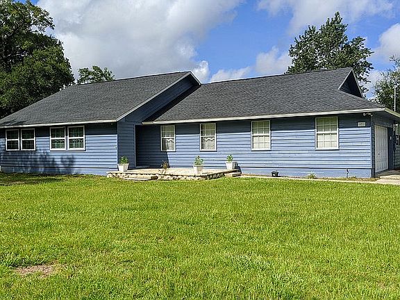 2nd image of 470 SW Duckett Ct