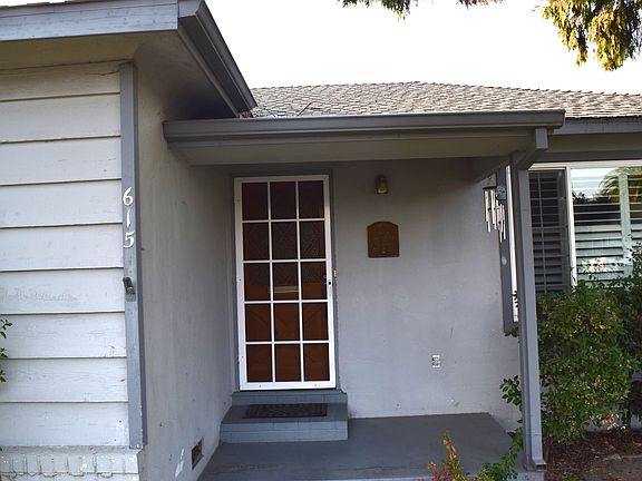 3rd image of 615 E North St