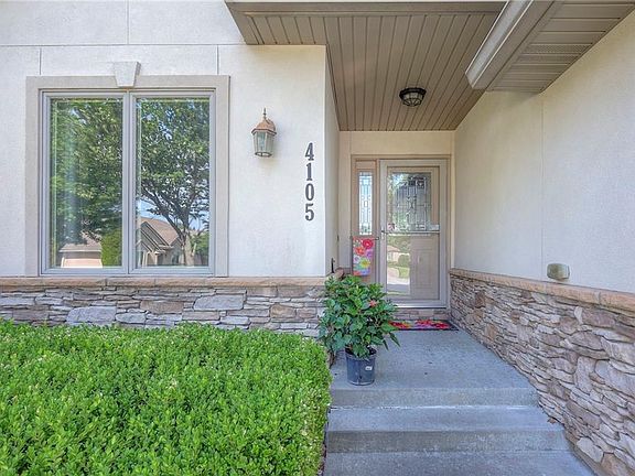 3rd image of 4105 NE Chapel Manor Dr #1A