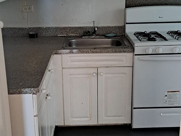 3rd image of 1012 Nameoke St APT 4A