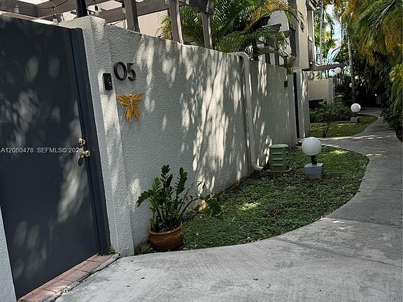 3rd image of 4702 SW 67th Ave APT O5