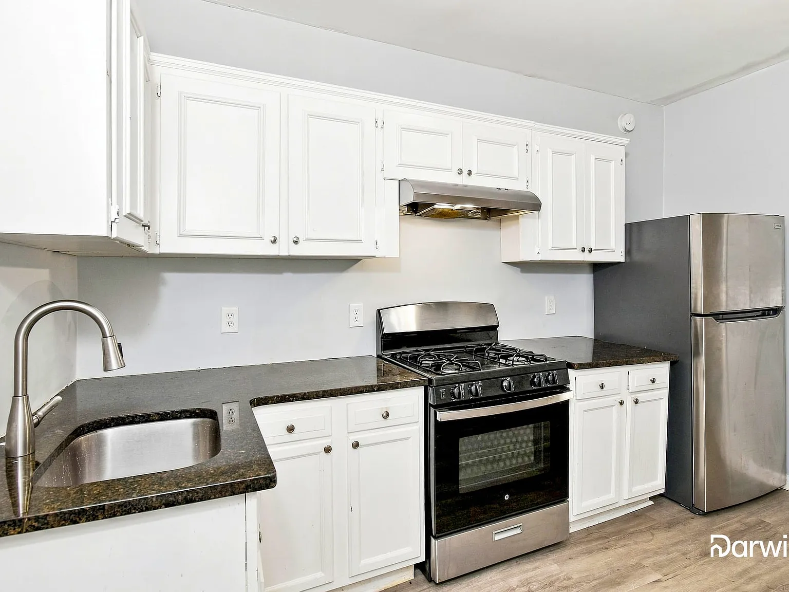 3 bed, 2.0 bath, 1088 sqft, $1,485 — Photo 2