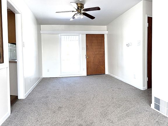 4th image of 2313 Chestnut St APT 4