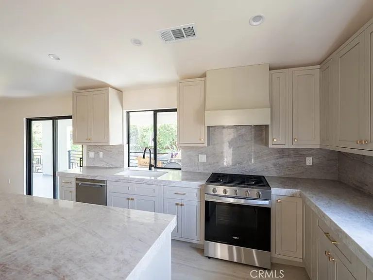 2217 Loma Verde Dr #A — Photo 4