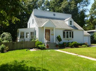 42 Oakland Ave, Springfield, NJ 07081