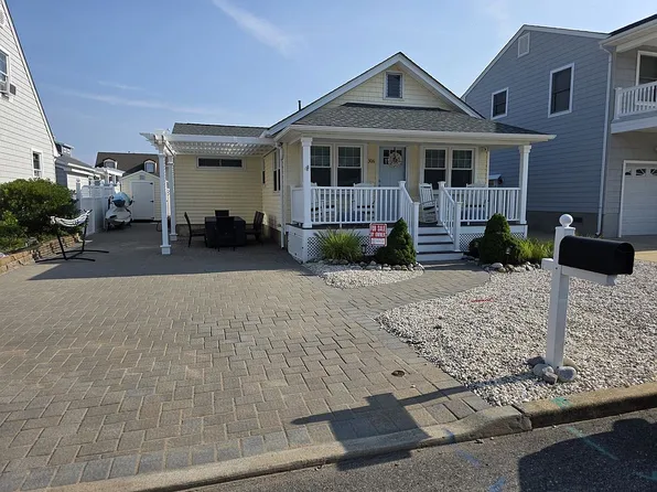 306 Gerrard Ave, Seaside Park, NJ 08752