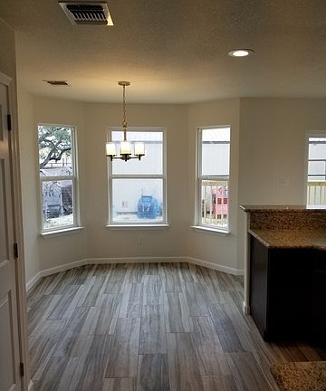 5th image of 2135 Blueridge Dr