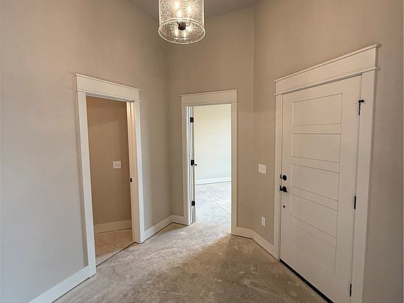 4th image of 206 Doral Dr