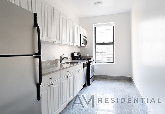 3rd image of 31 Ocean Pkwy #65