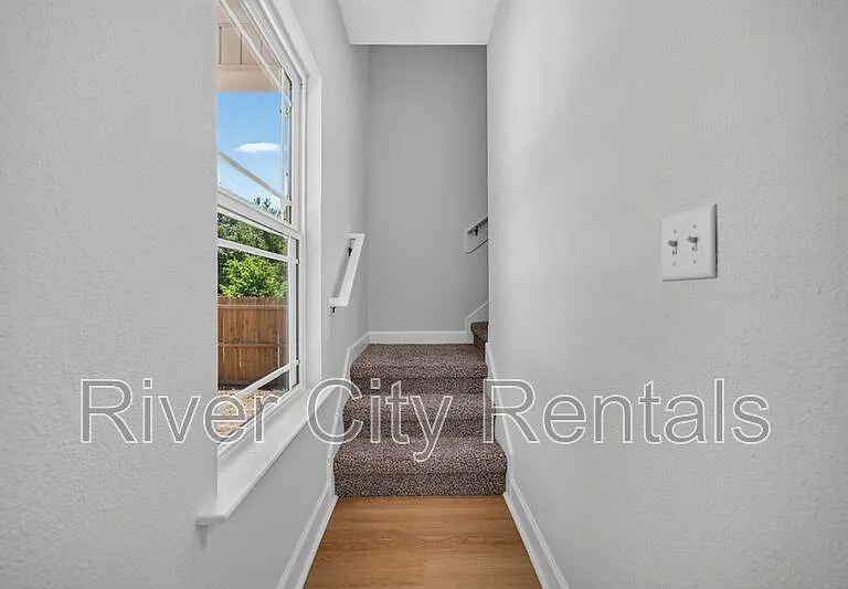 1181 Floyd St — Photo 14