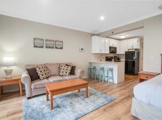 2062 Montauk Hwy, Amagansett, NY 11930
