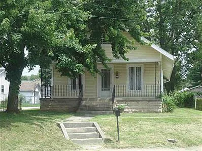412 Lincoln Ave photo 1