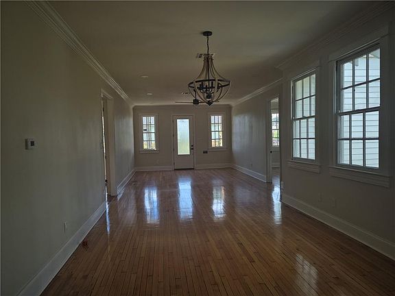5th image of 4115 S Prieur St