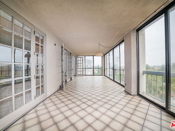5th image of 4460 Wilshire Blvd APT 602