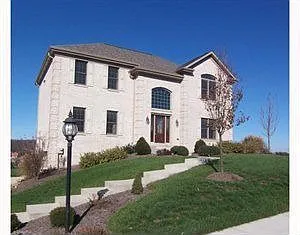 71 Poplar St photo 1
