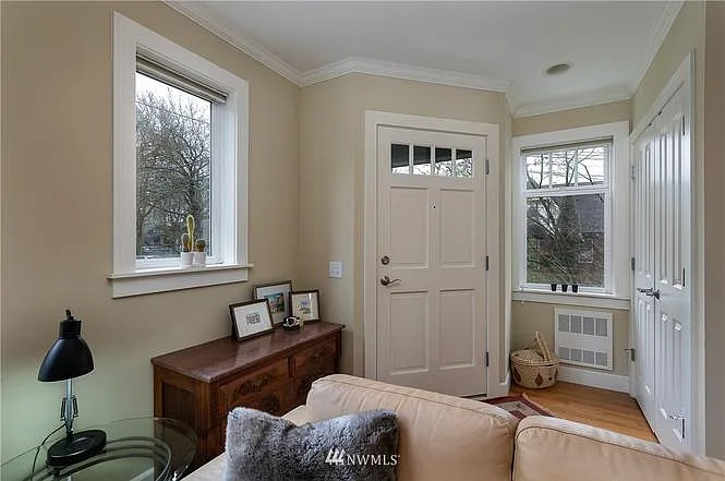 834 34th Ave — Photo 3