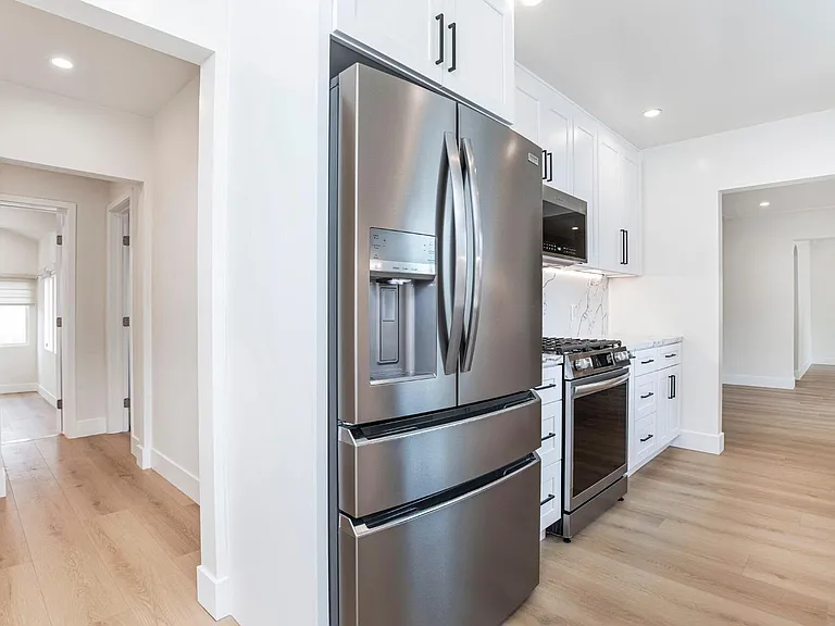 2225 Scott Rd — Photo 14