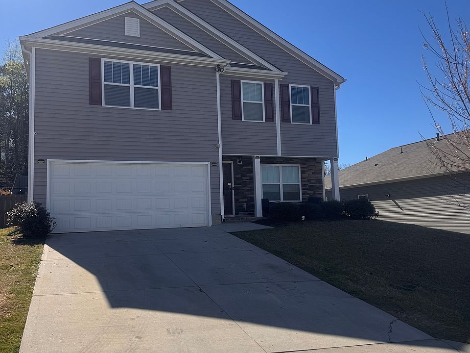 1st image of 6 Overhill Ln