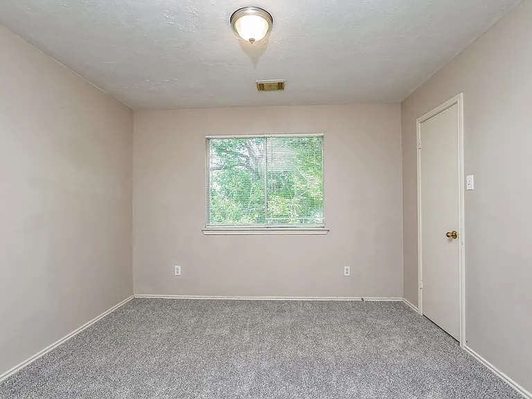 8710 High Mountain Dr — Photo 14