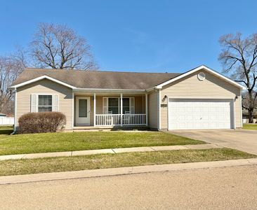 2100 Fox Chase Dr, Ottawa, IL, 61350