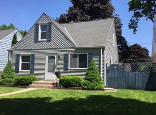 3160 N 89th St, Milwaukee, WI 53222