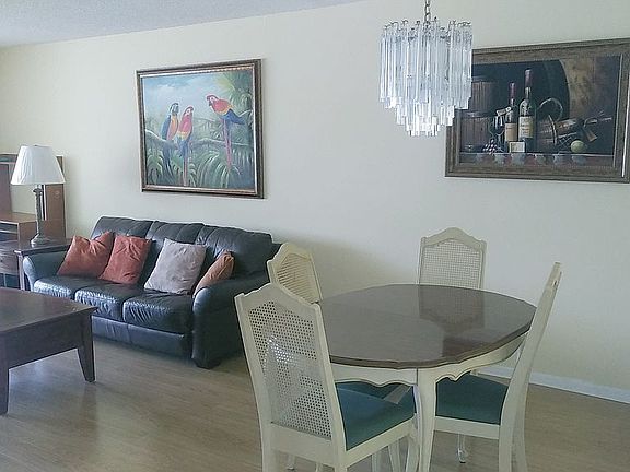 3rd image of 9721 Sunrise Lakes Blvd APT 207