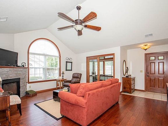 5th image of 901 Timberline Dr