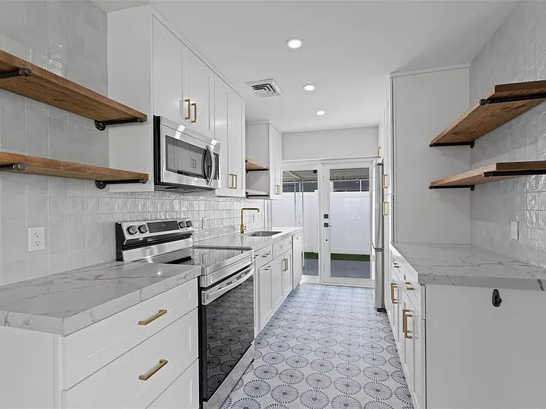 2000 SE 26th Ave #0 — Photo 11