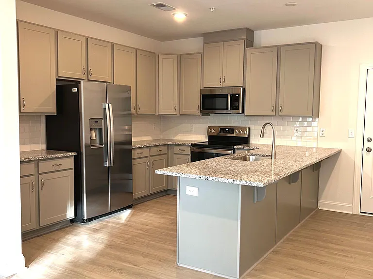 119 N Franklin St #100 — Photo 4