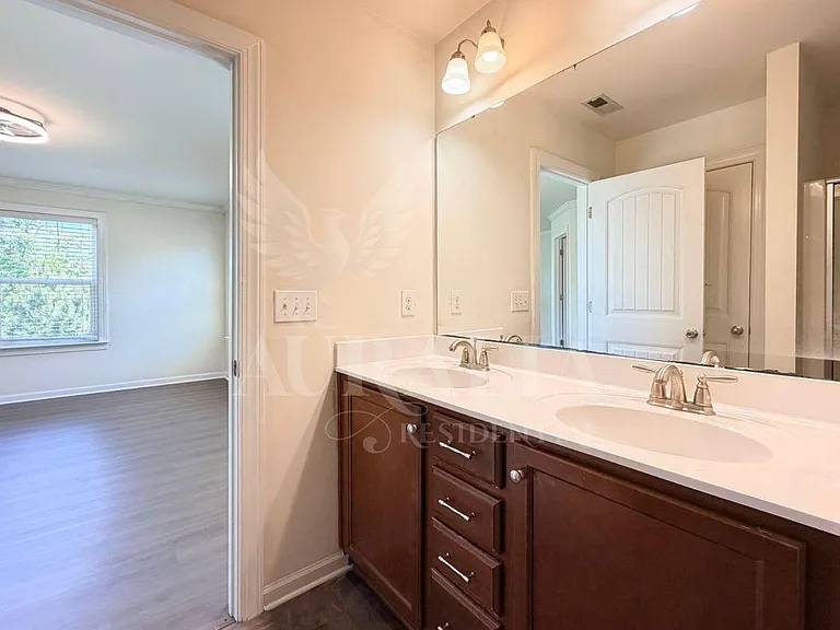 2135 Junewood Ln — Photo 32
