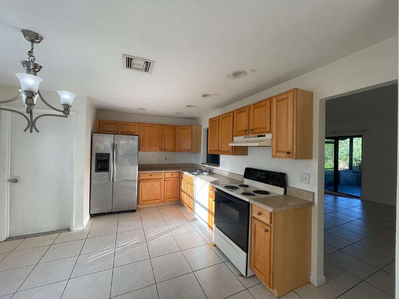 3 bed, 2.0 bath, 1425 sqft, $1,650 — Photo 4