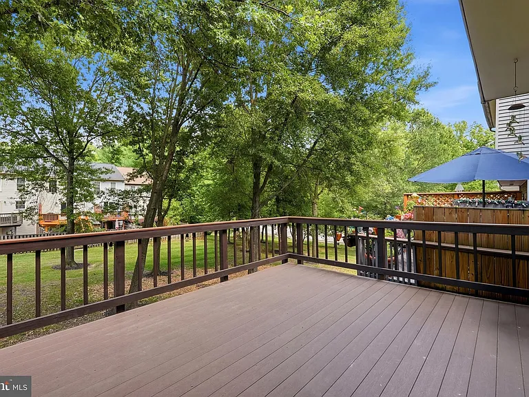 7691 Northern Oaks Ct — Photo 15